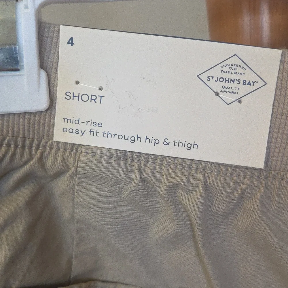NWT St John's Bay Casual Tan Women Shorts, Size 4 - Picture 3 of 6